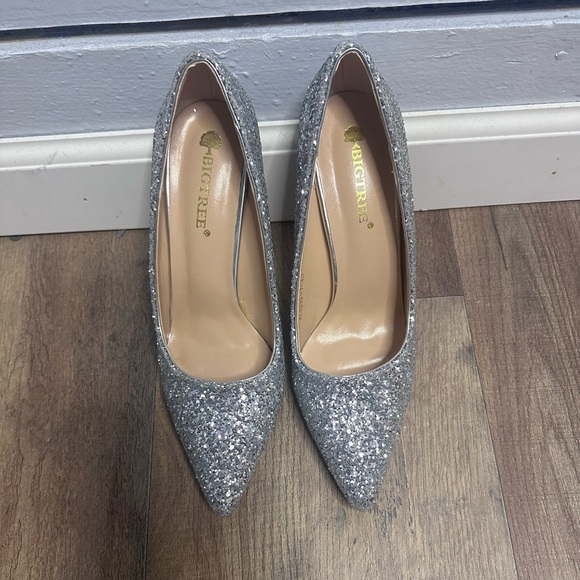 Silver 4 inch heels - Picture 4 of 7